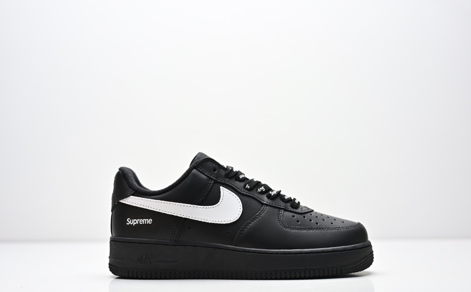 Nike Air Force 1 '07