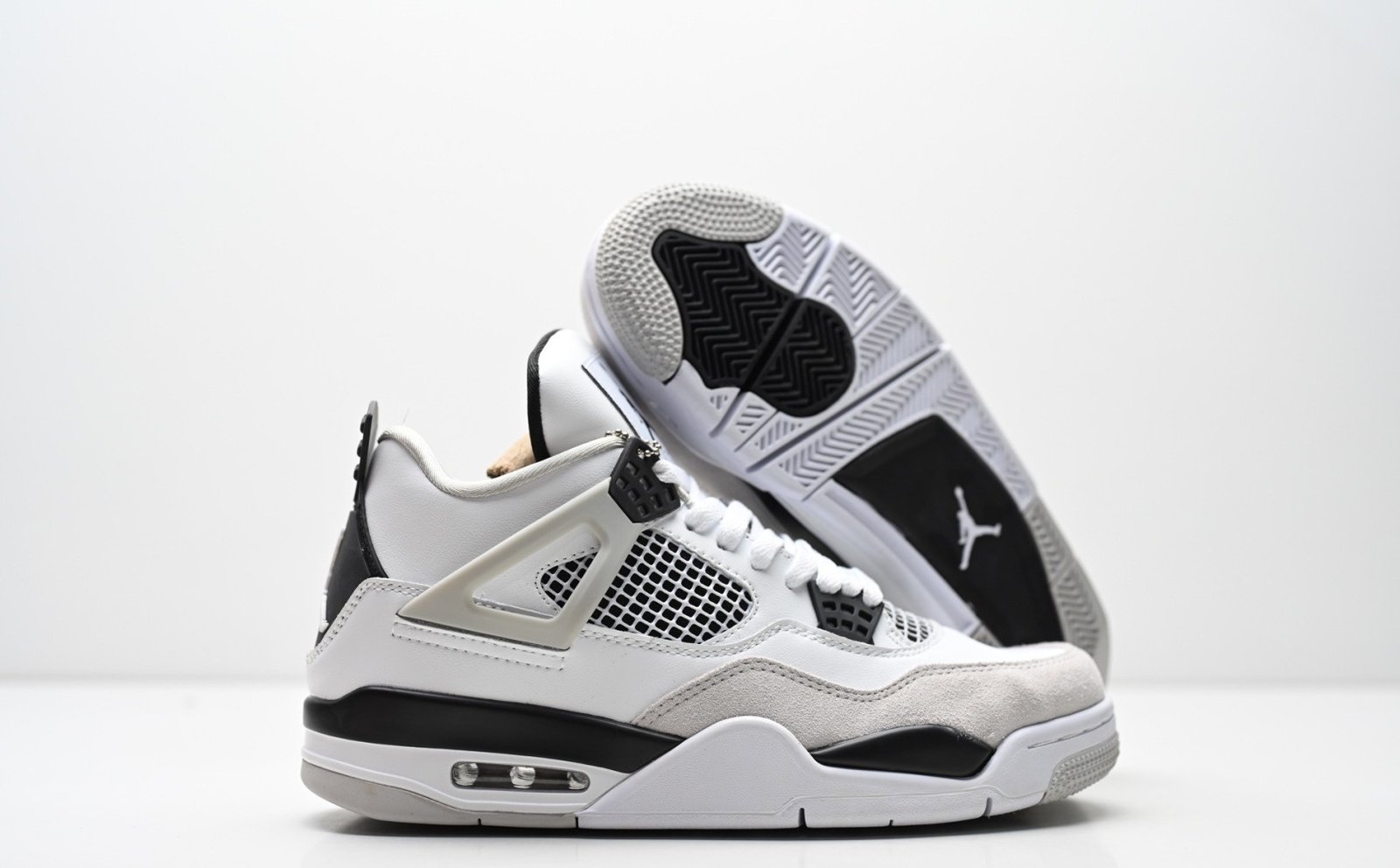 Air Jordan 4