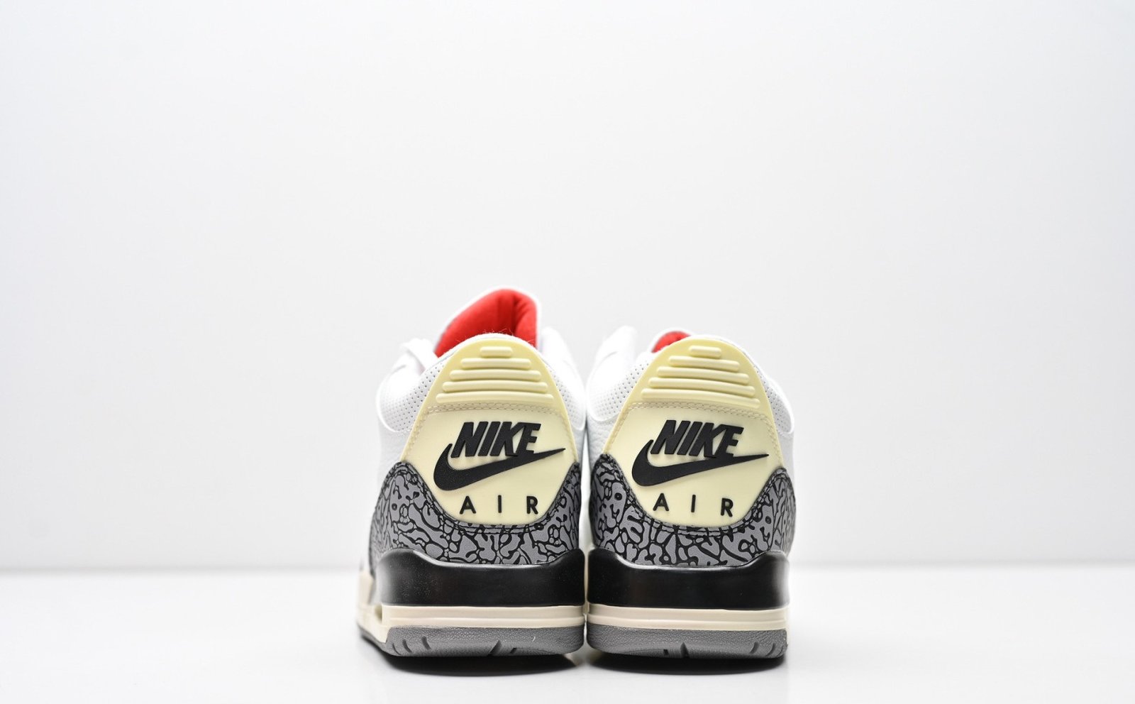 Air Jordan 4