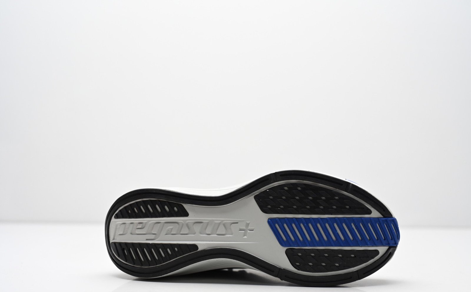 Nike ZoomX Invincible Run 3