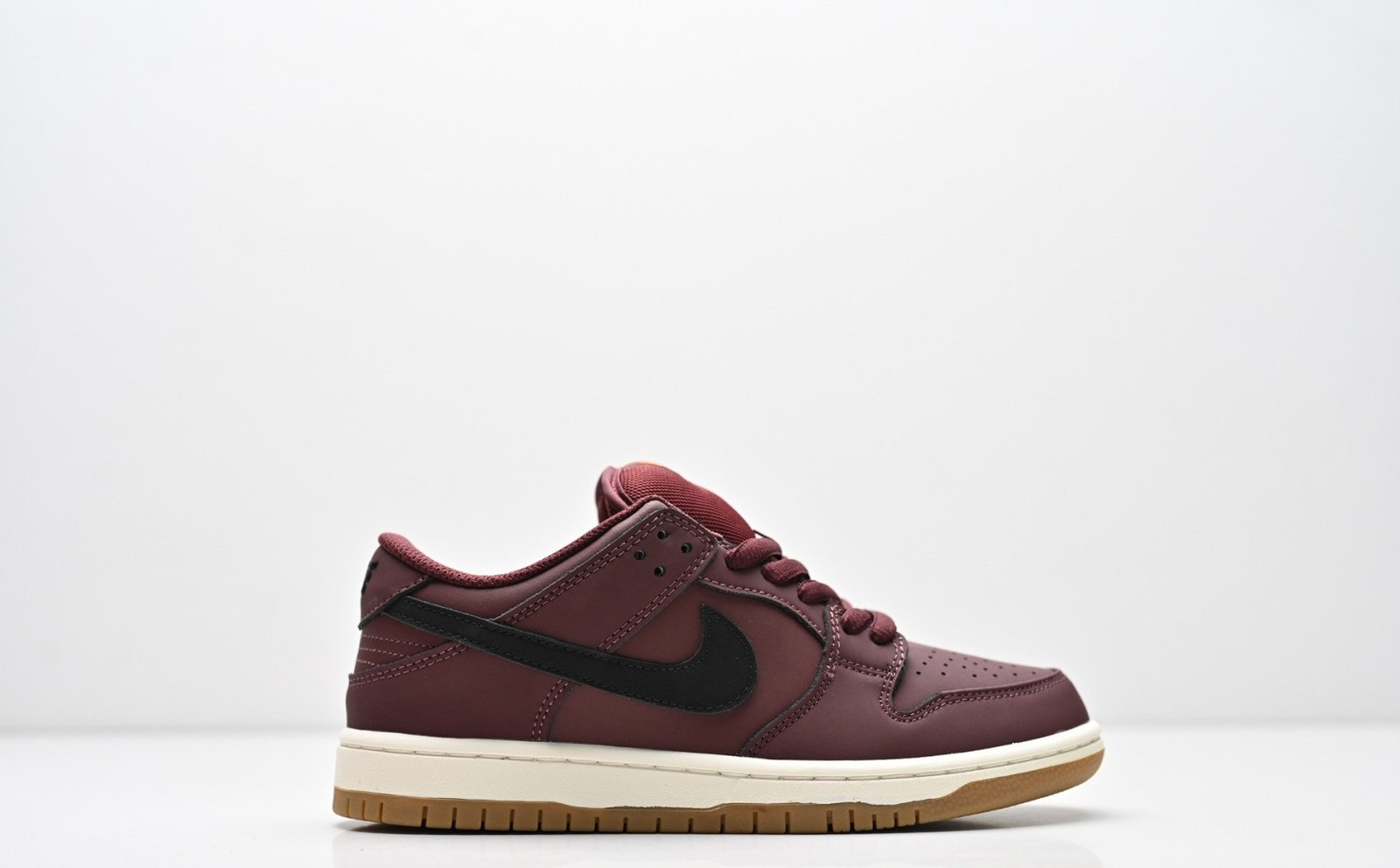 Nike Dunk Low Retro