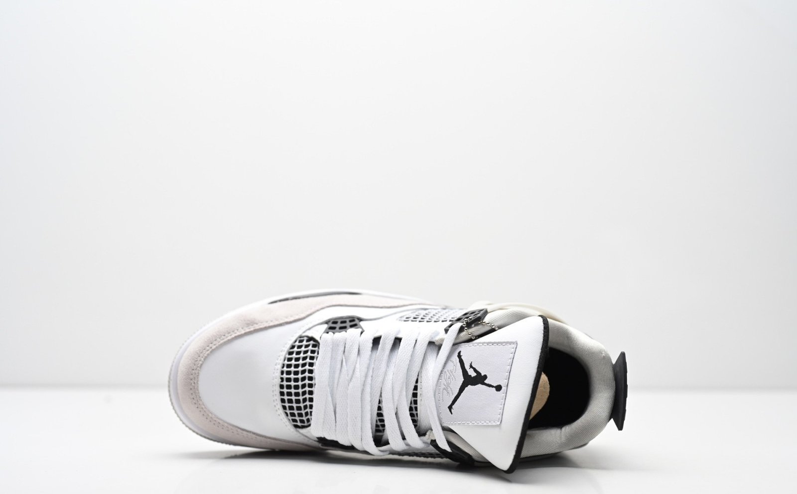 Air Jordan 4