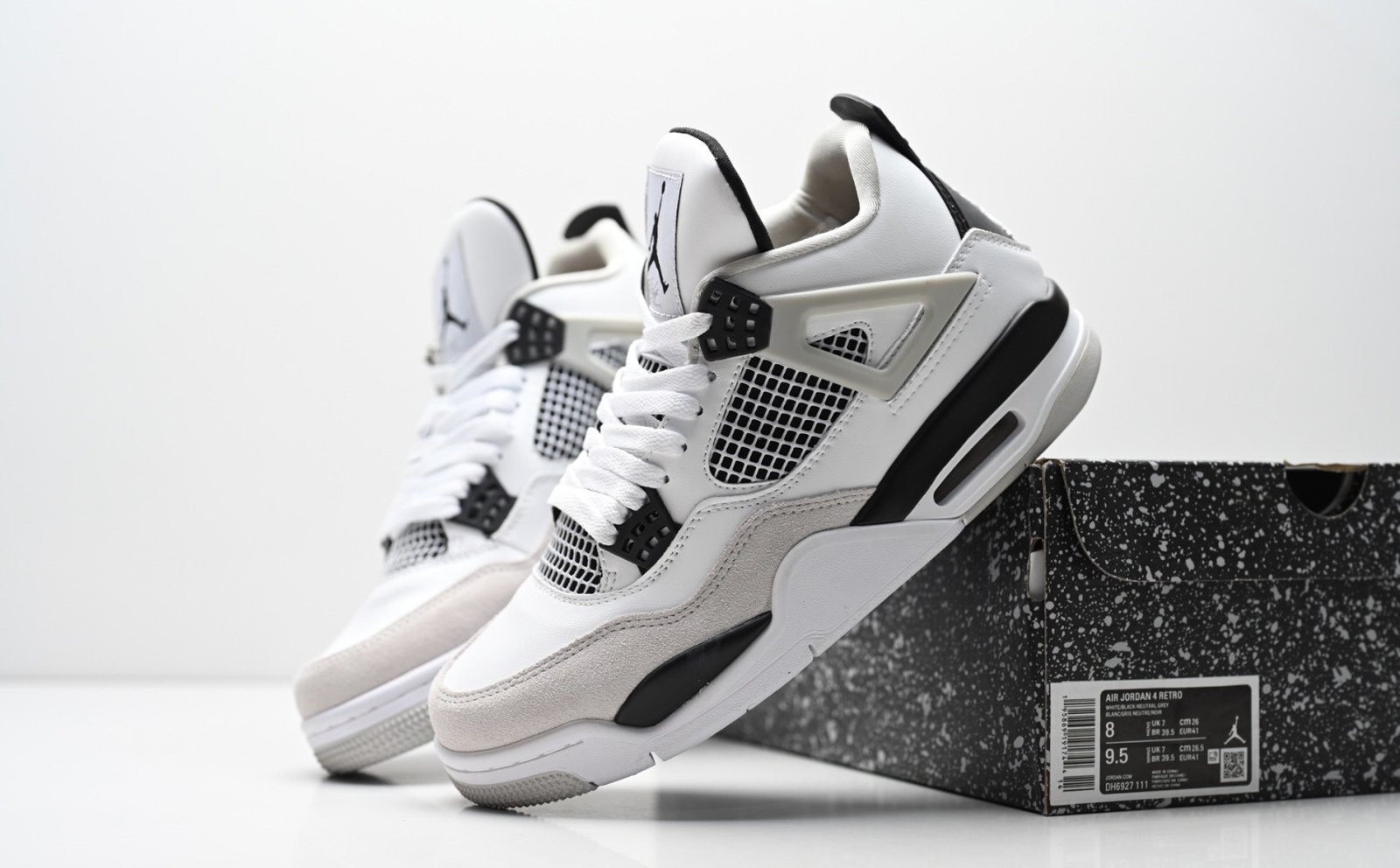 Air Jordan 4