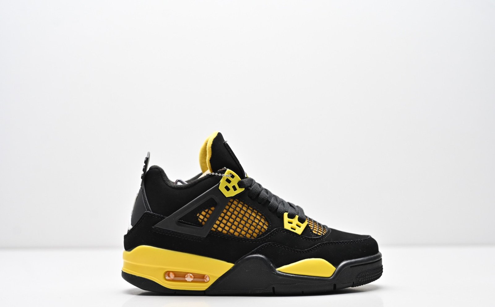 Air Jordan 4