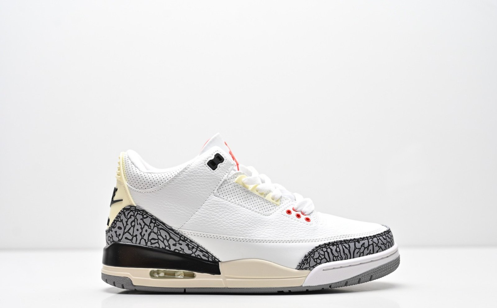 Air Jordan 4