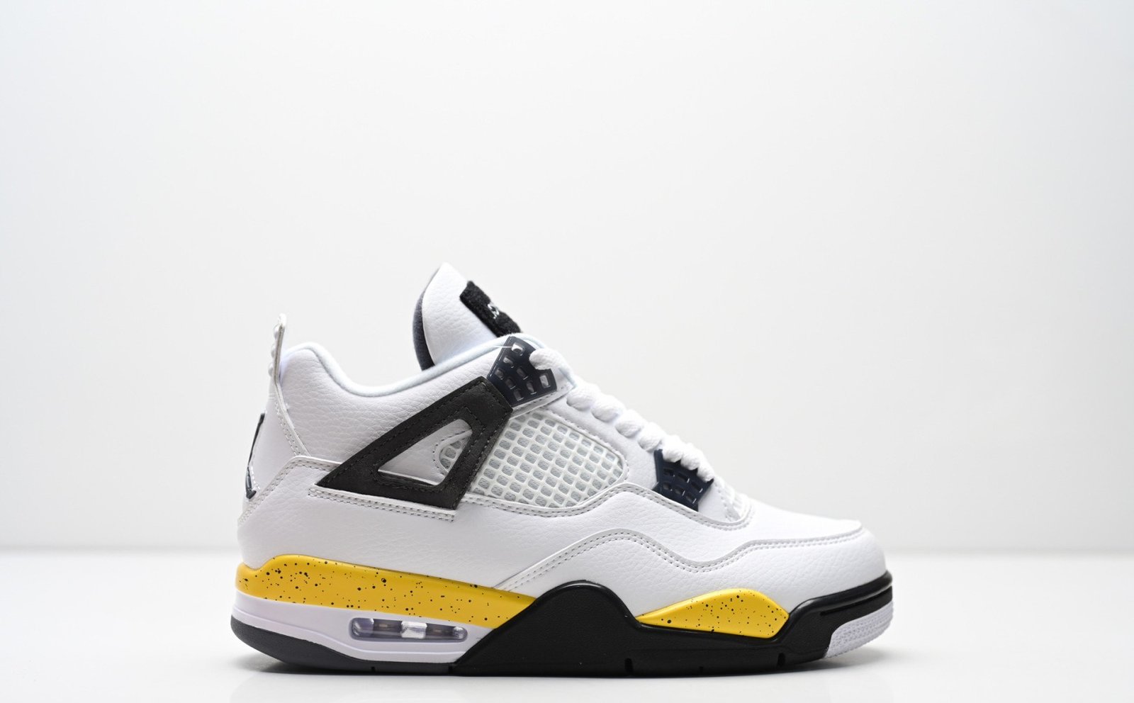 Air Jordan 4