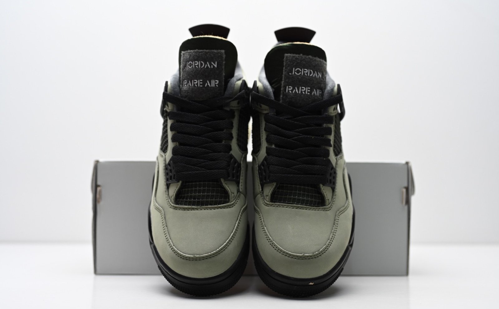 Air Jordan 4