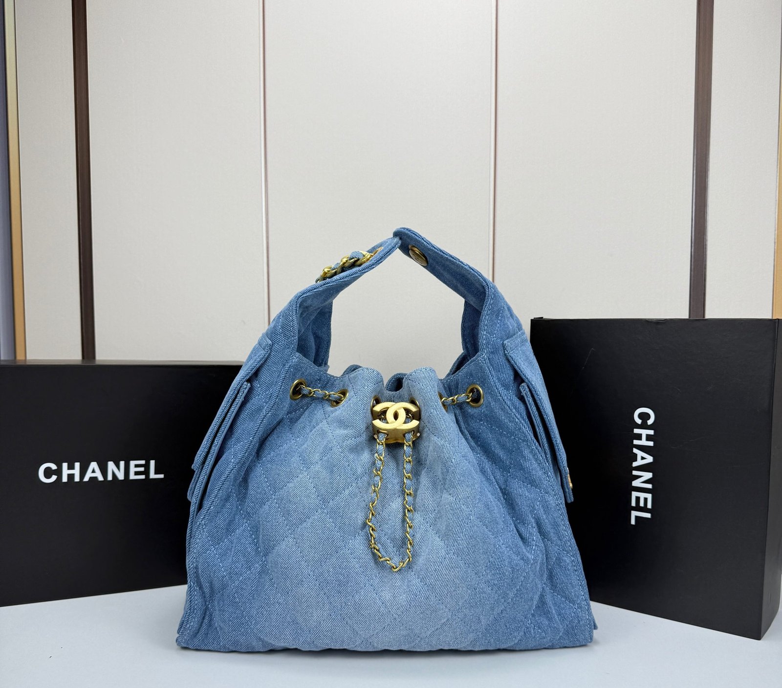 Chanel 22 Bag Denim – Bleu denim – chaîne dorée