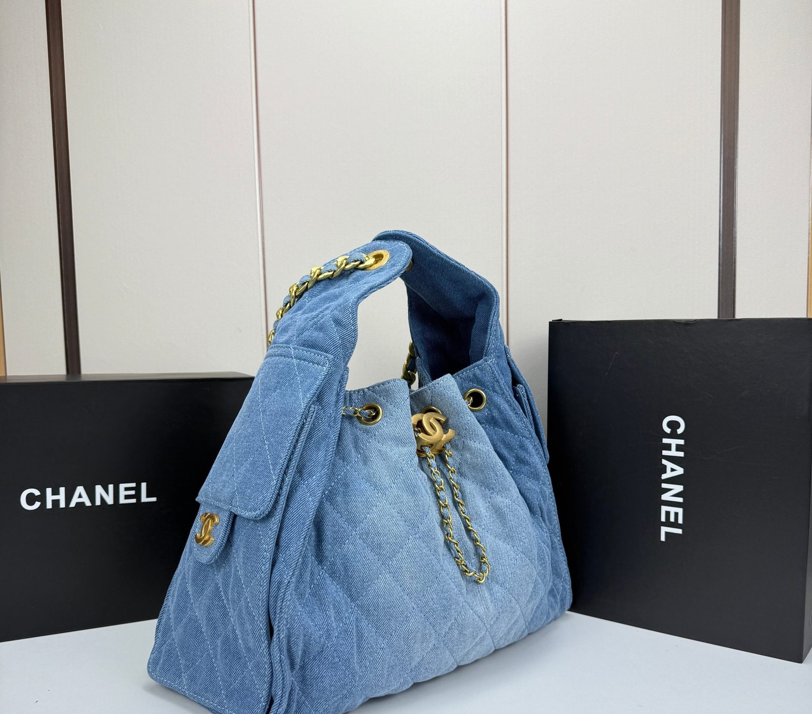 Chanel 22 Bag Denim – Bleu denim – chaîne dorée