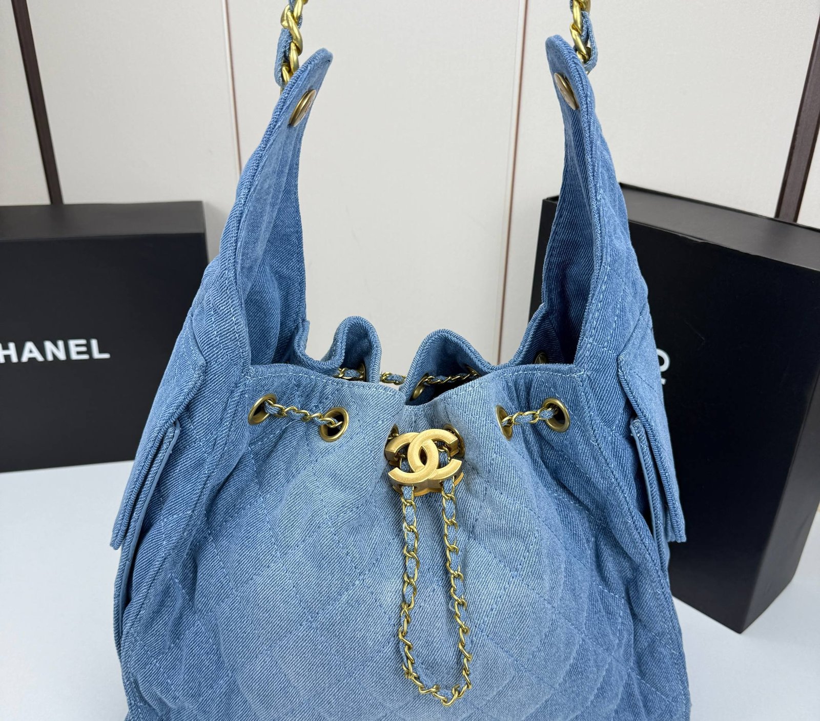 Chanel 22 Bag Denim – Bleu denim – chaîne dorée