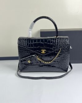 Chanel Coco Handle Croco chaîne – Bleu nuit – chaîne dorée