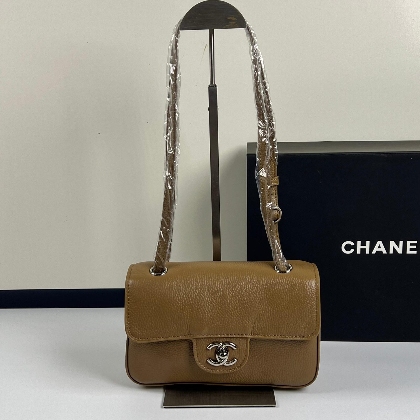 Chanel Mini Flap Bag – Camel – fermoir argenté
