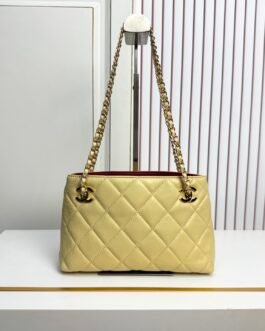 Chanel Shopping Bag matelassé – Jaune pâle – chaîne dorée
