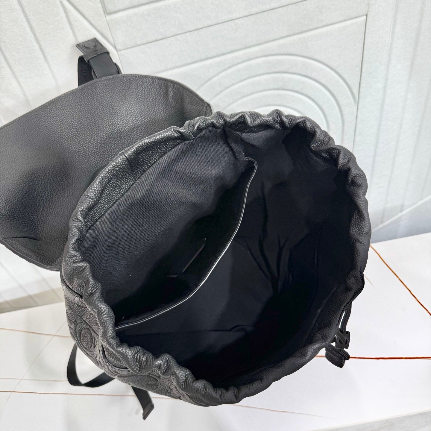 Dior Backpack Dior Oblique embossé – Noir