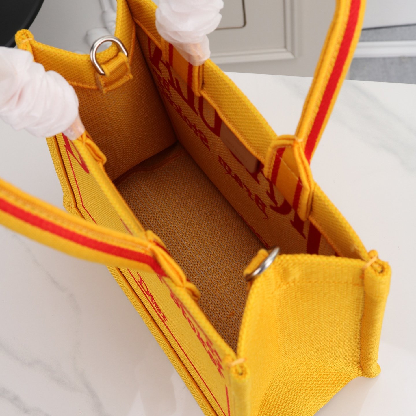 Dior Book Tote Dracula – Orange et rouge