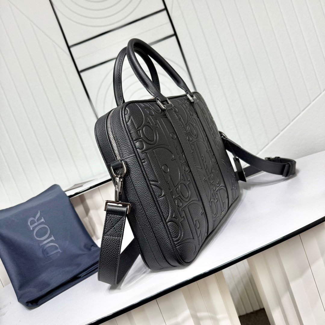 Dior Briefcase Dior Oblique embossée – Noir