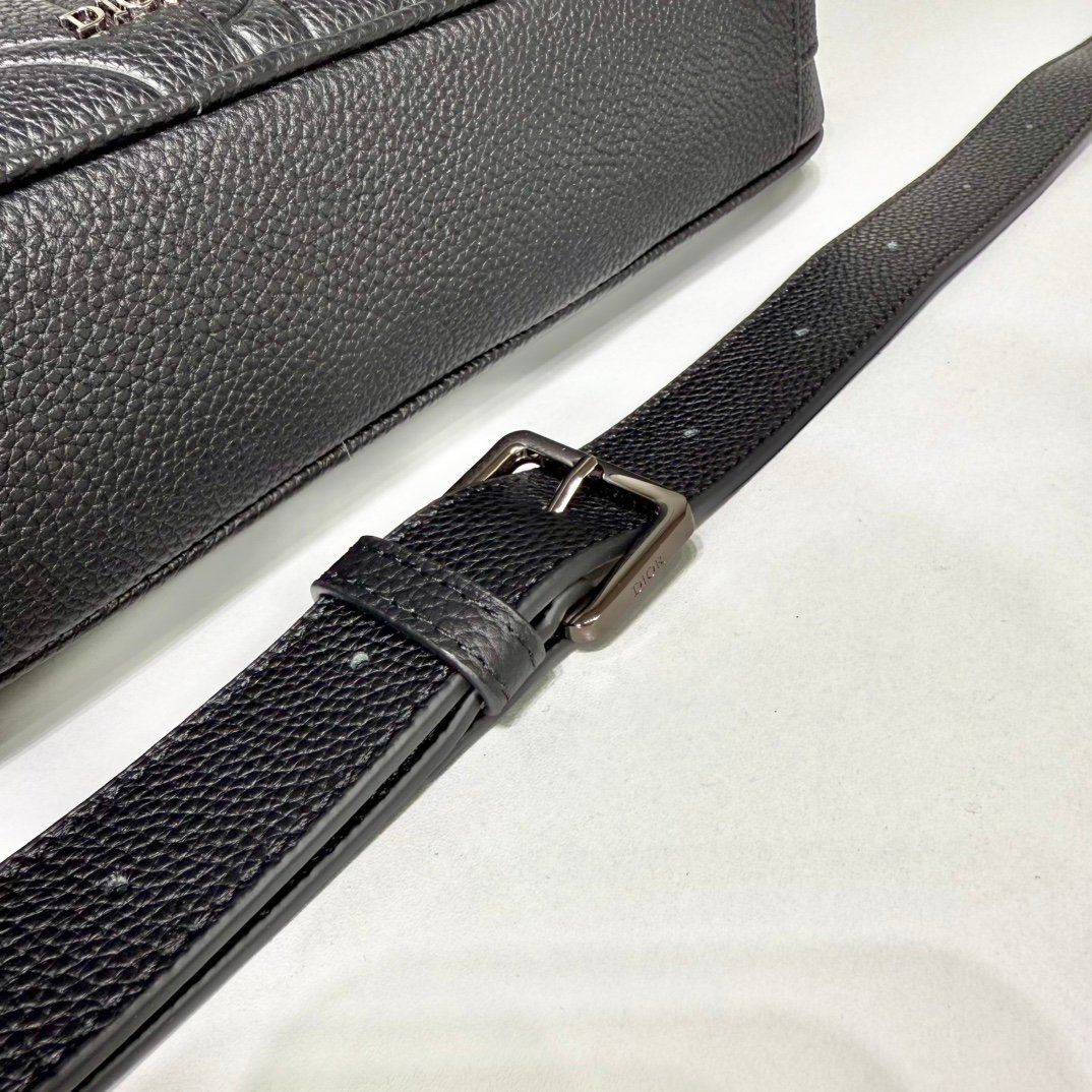 Dior Briefcase Dior Oblique embossée – Noir
