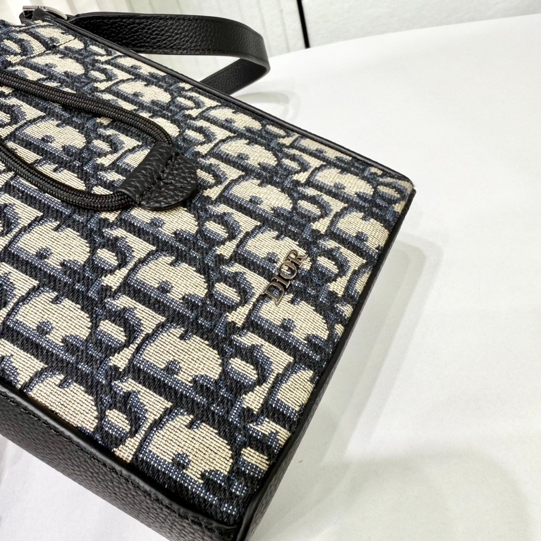 Dior Drawstring Bag Oblique – Noir et gris