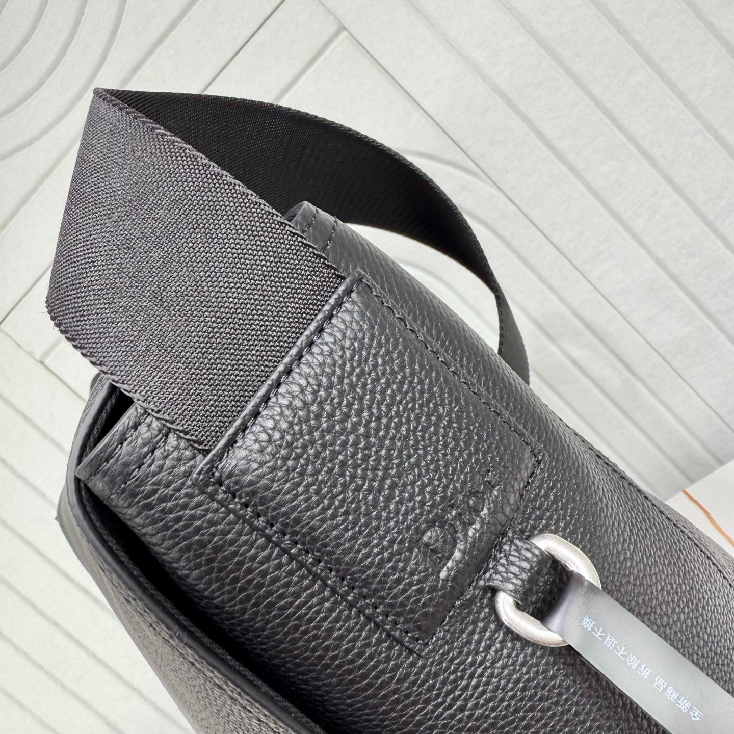 Dior Messenger CD Buckle – Noir