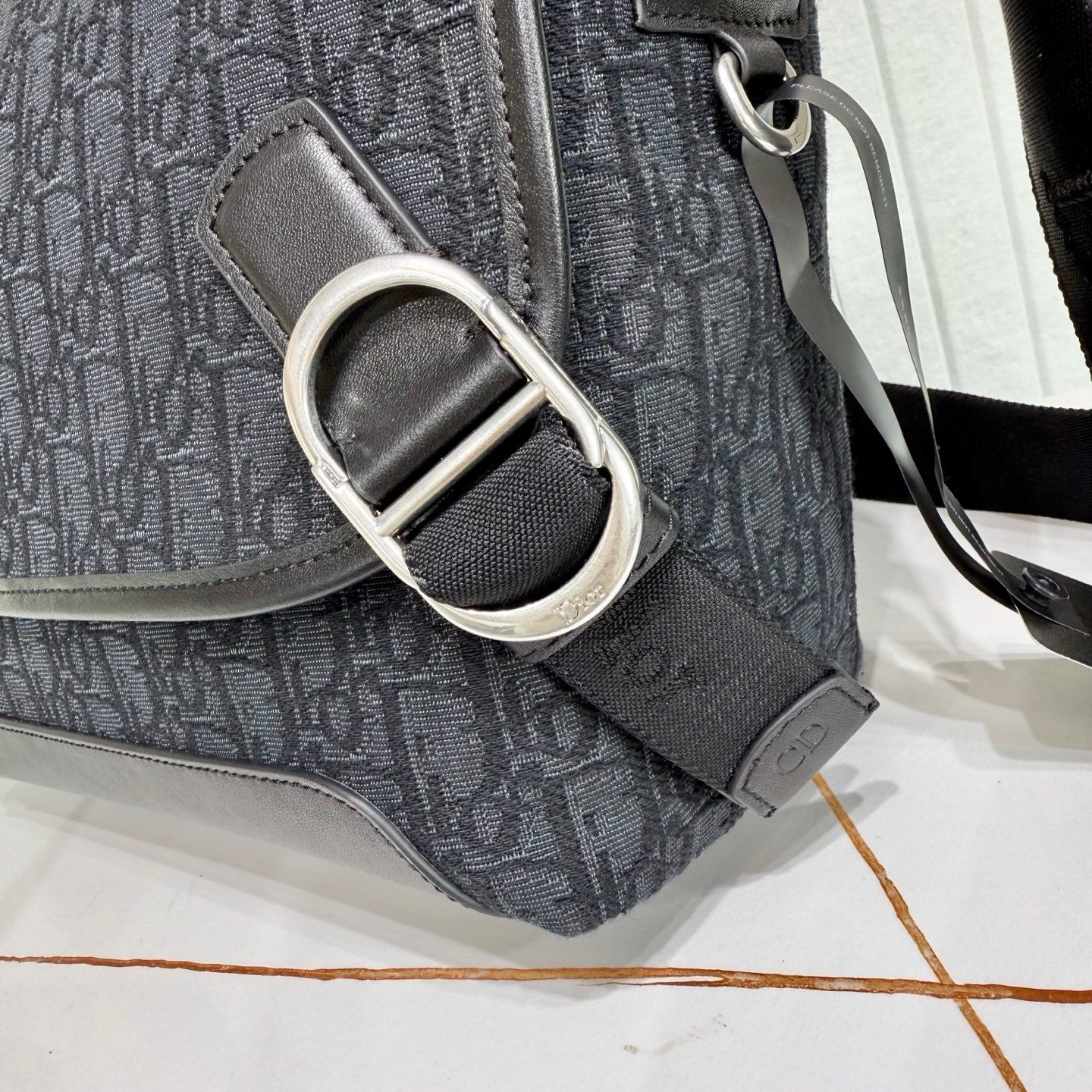 Dior Messenger Oblique compact – Noir