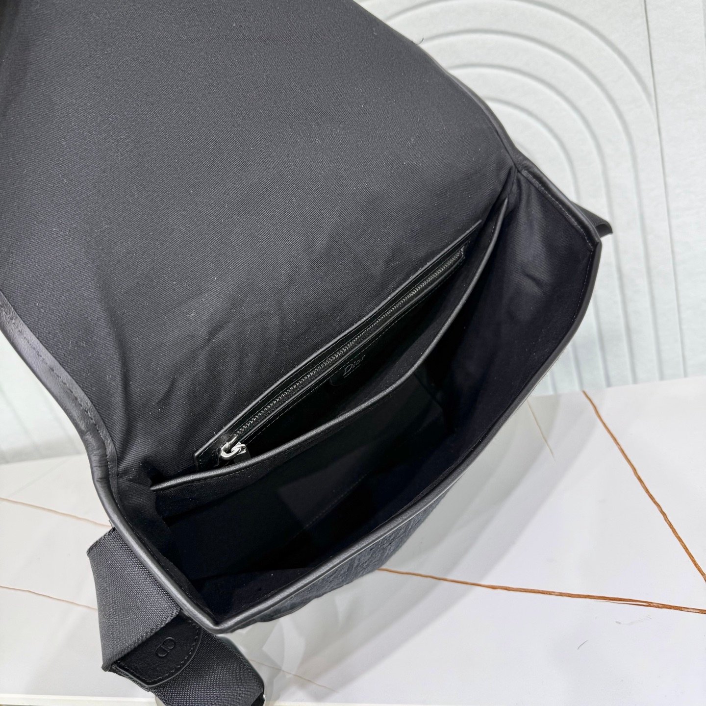 Dior Messenger Oblique compact – Noir