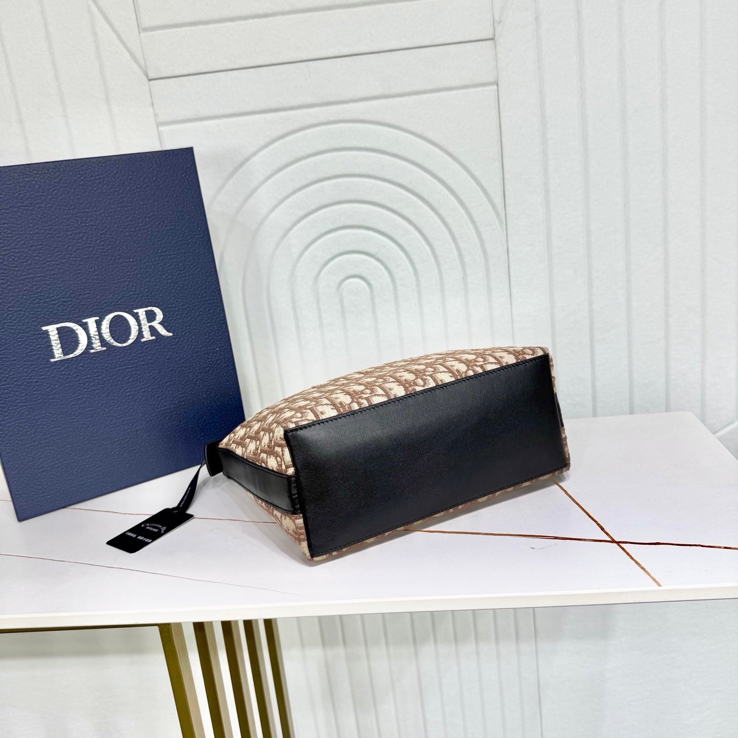 Dior Multi-Pocket Crossbody Oblique – Marron