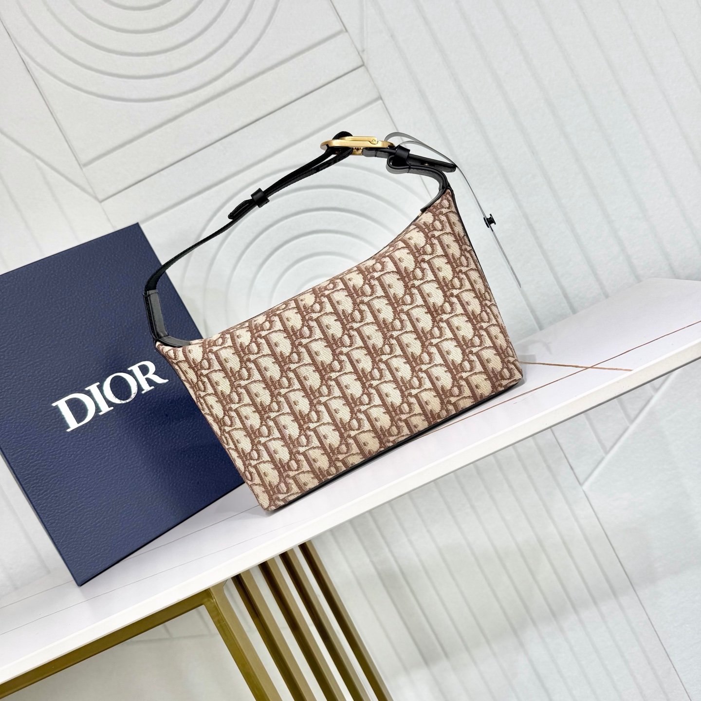 Dior Multi-Pocket Crossbody Oblique – Marron