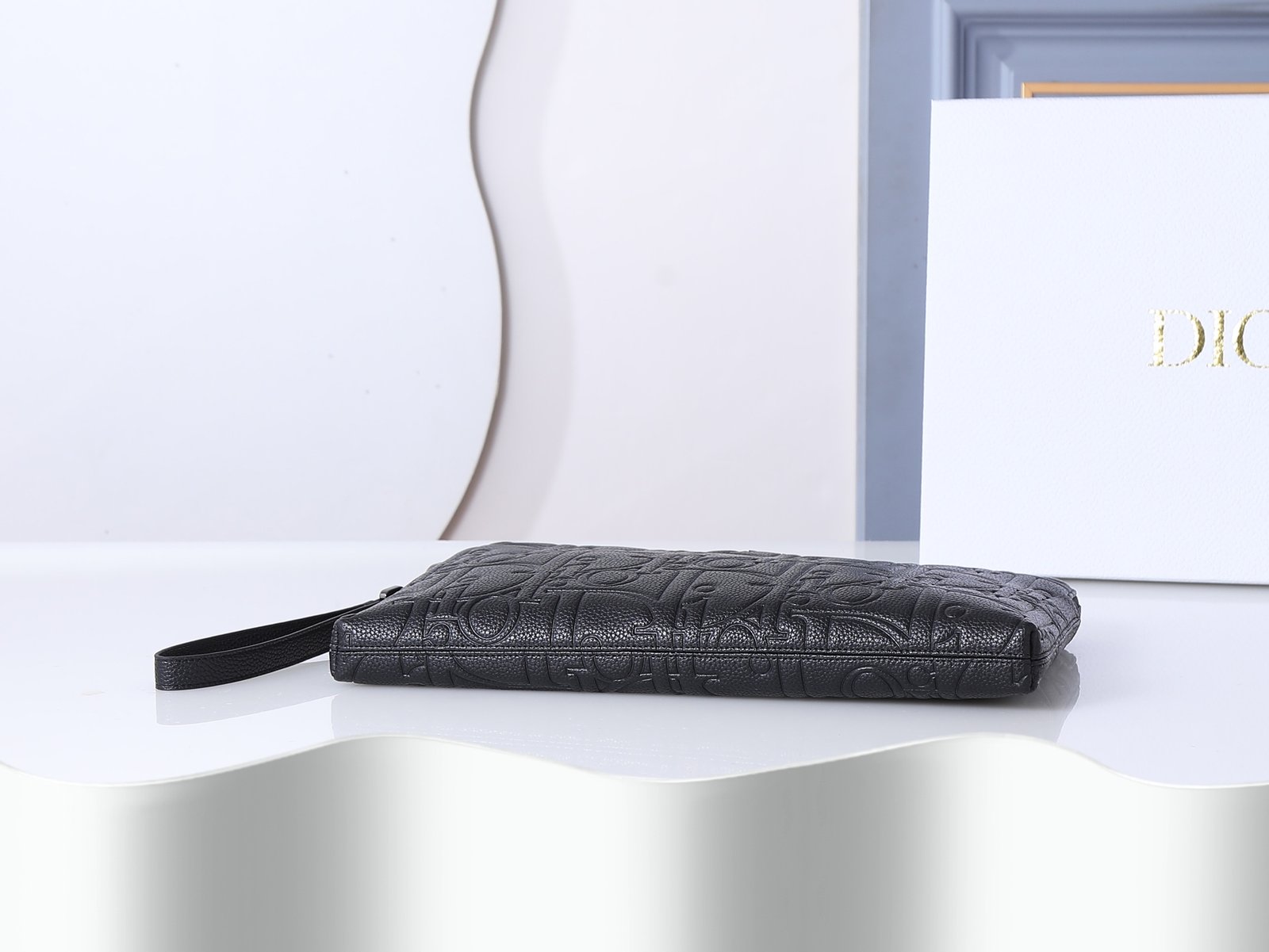 Dior Pochette Dior Oblique embossée – Noir