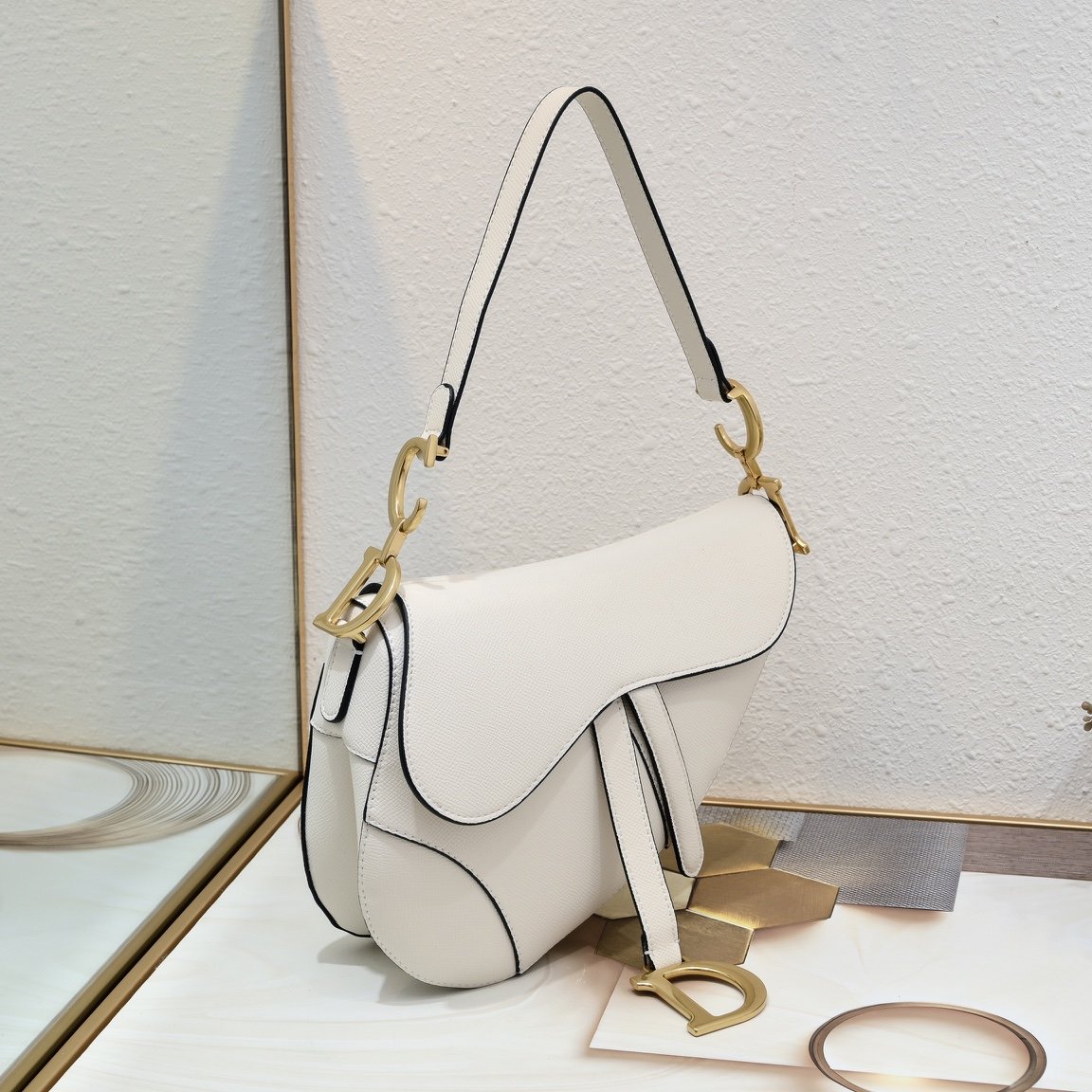 Dior Saddle cuir – Blanc