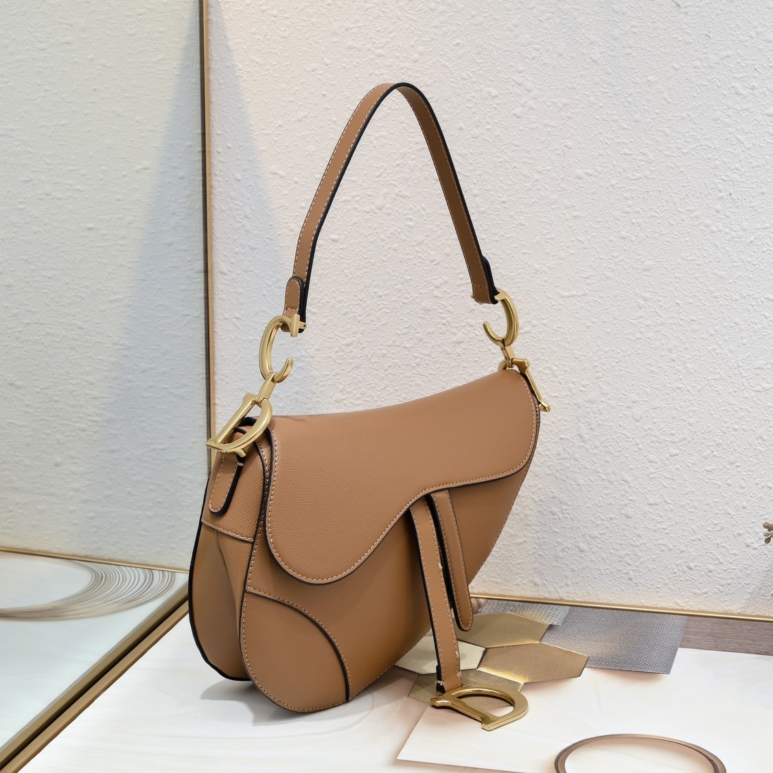 Dior Saddle cuir – Camel