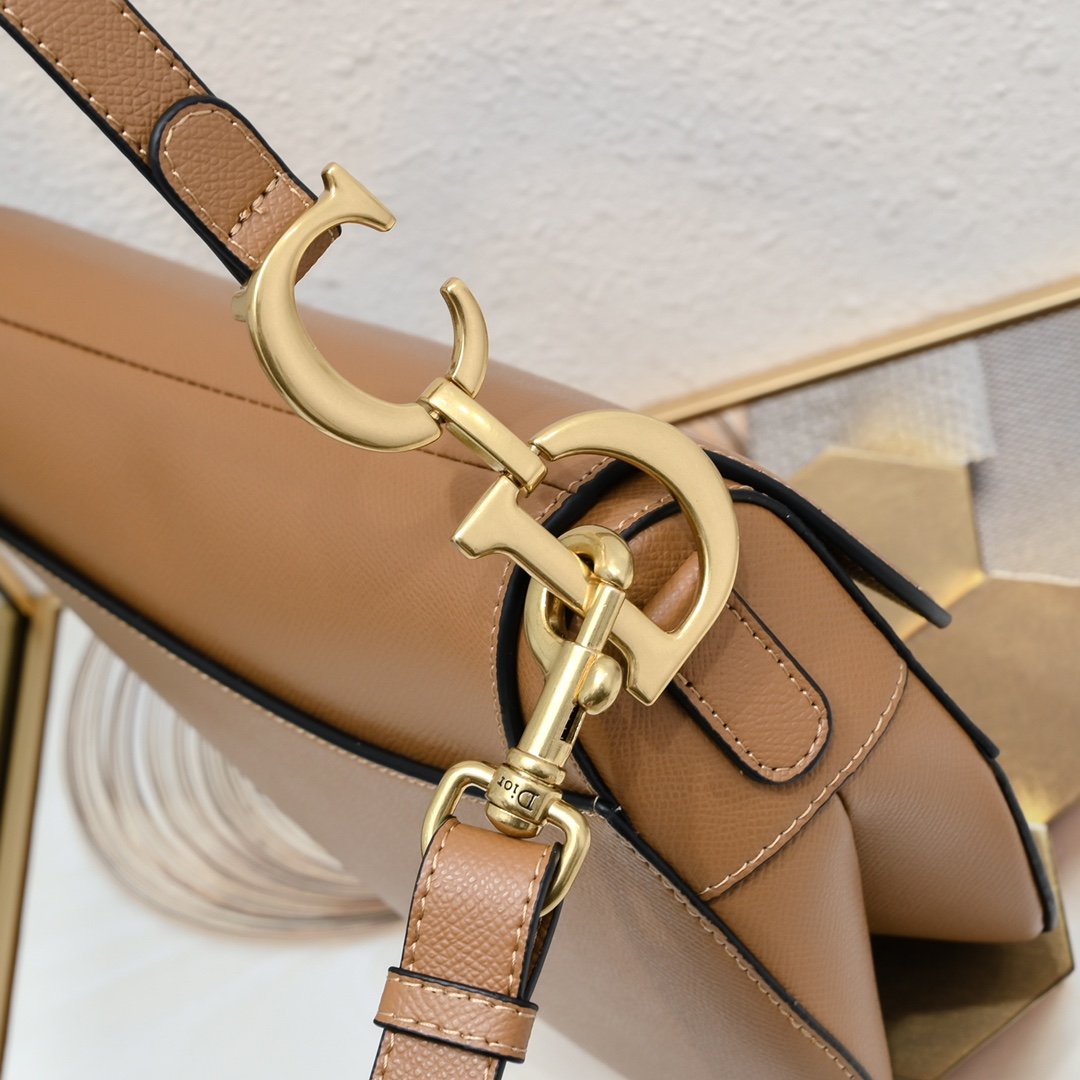 Dior Saddle cuir – Camel