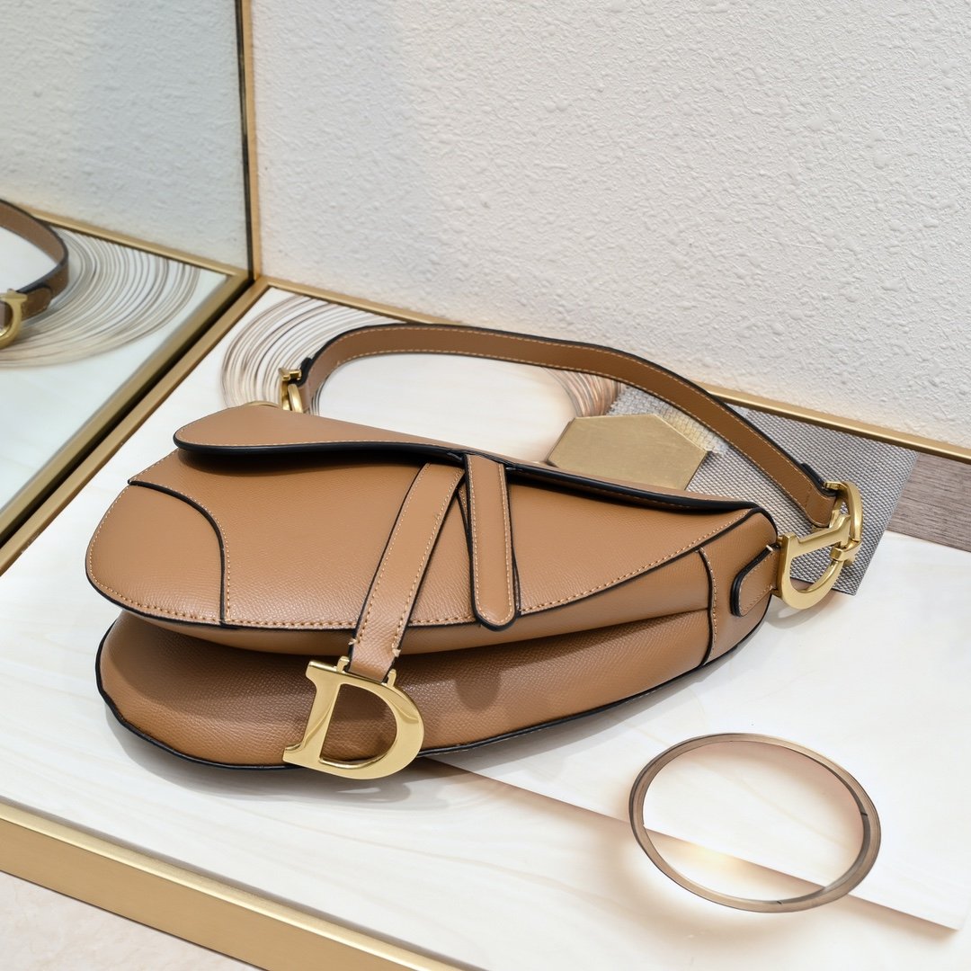 Dior Saddle cuir – Camel