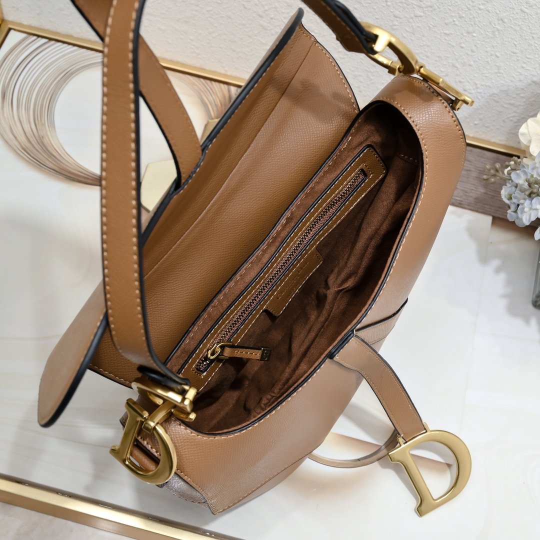Dior Saddle cuir – Camel