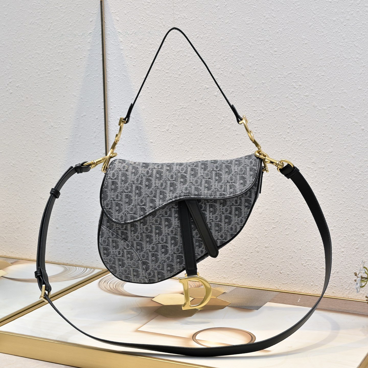 Dior Saddle Oblique – Gris