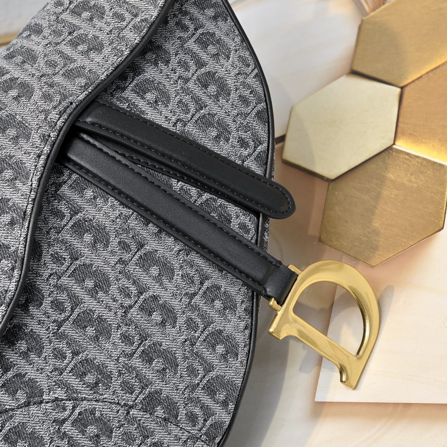 Dior Saddle Oblique – Gris