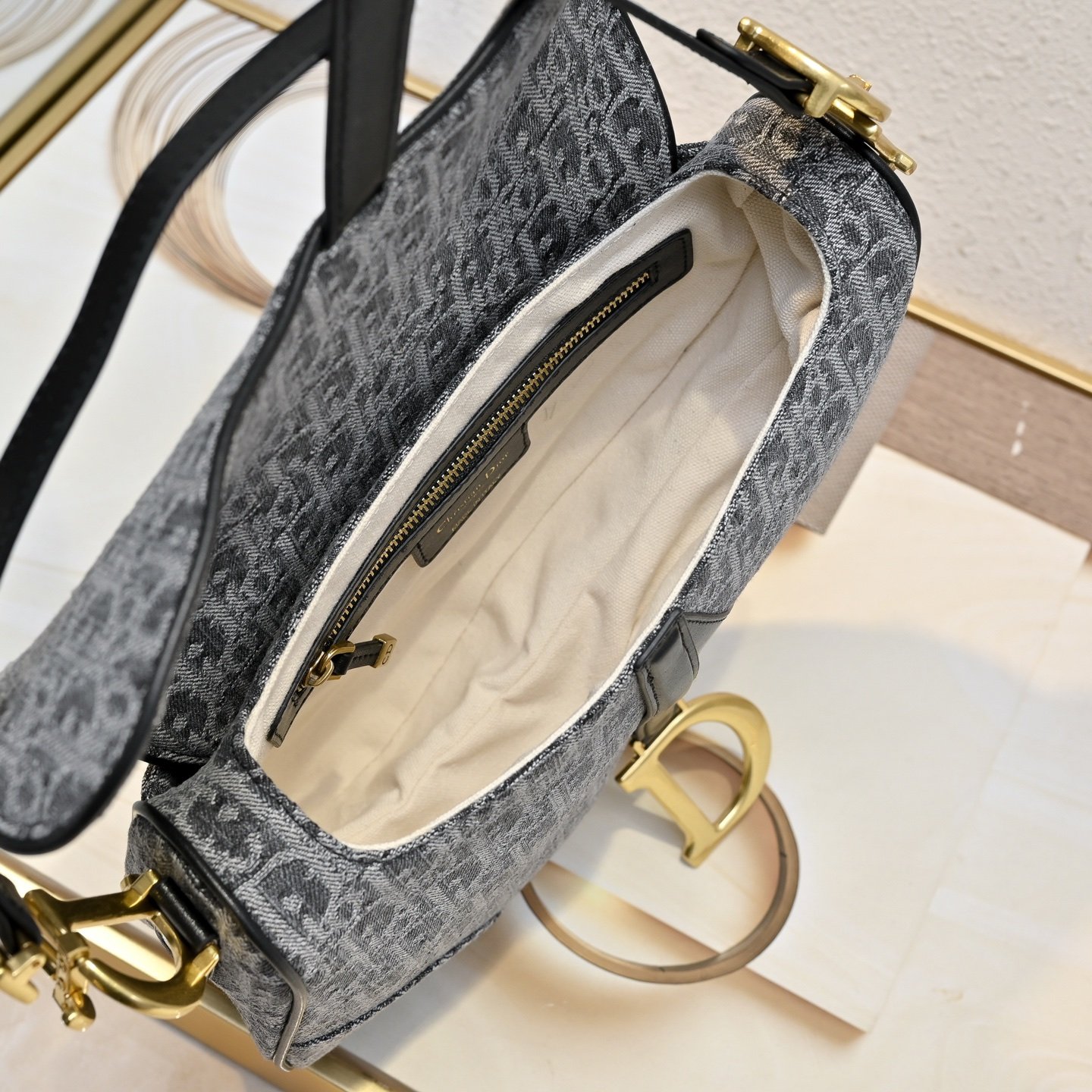 Dior Saddle Oblique – Gris