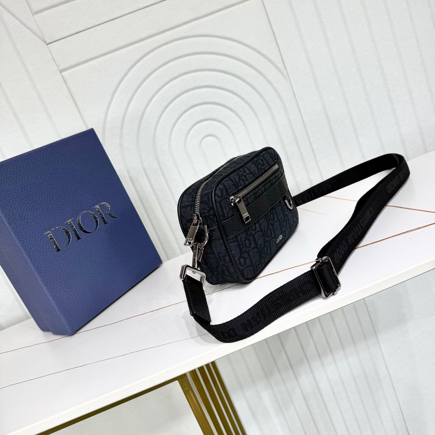 Dior Utility Camera Bag – Noir