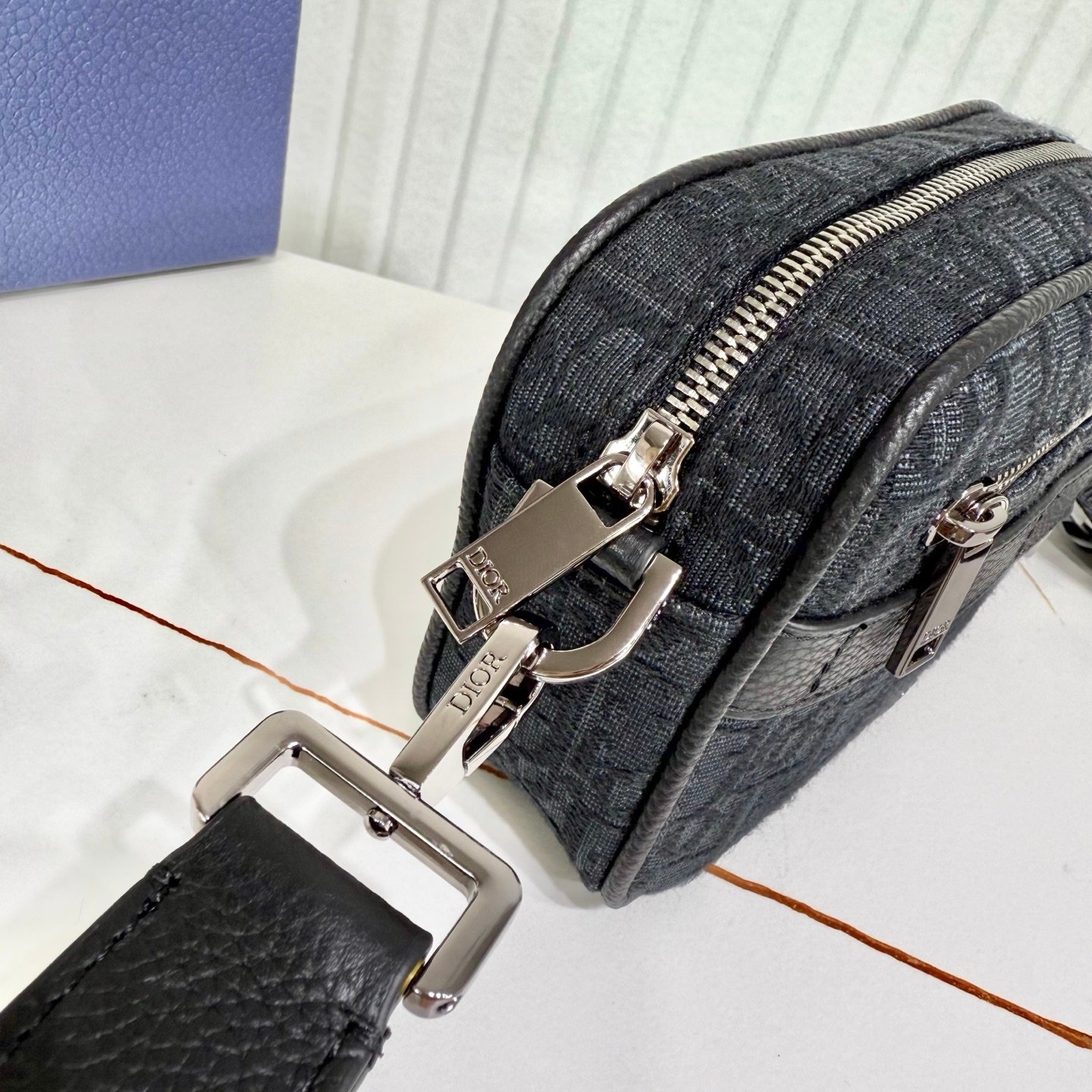 Dior Utility Camera Bag – Noir