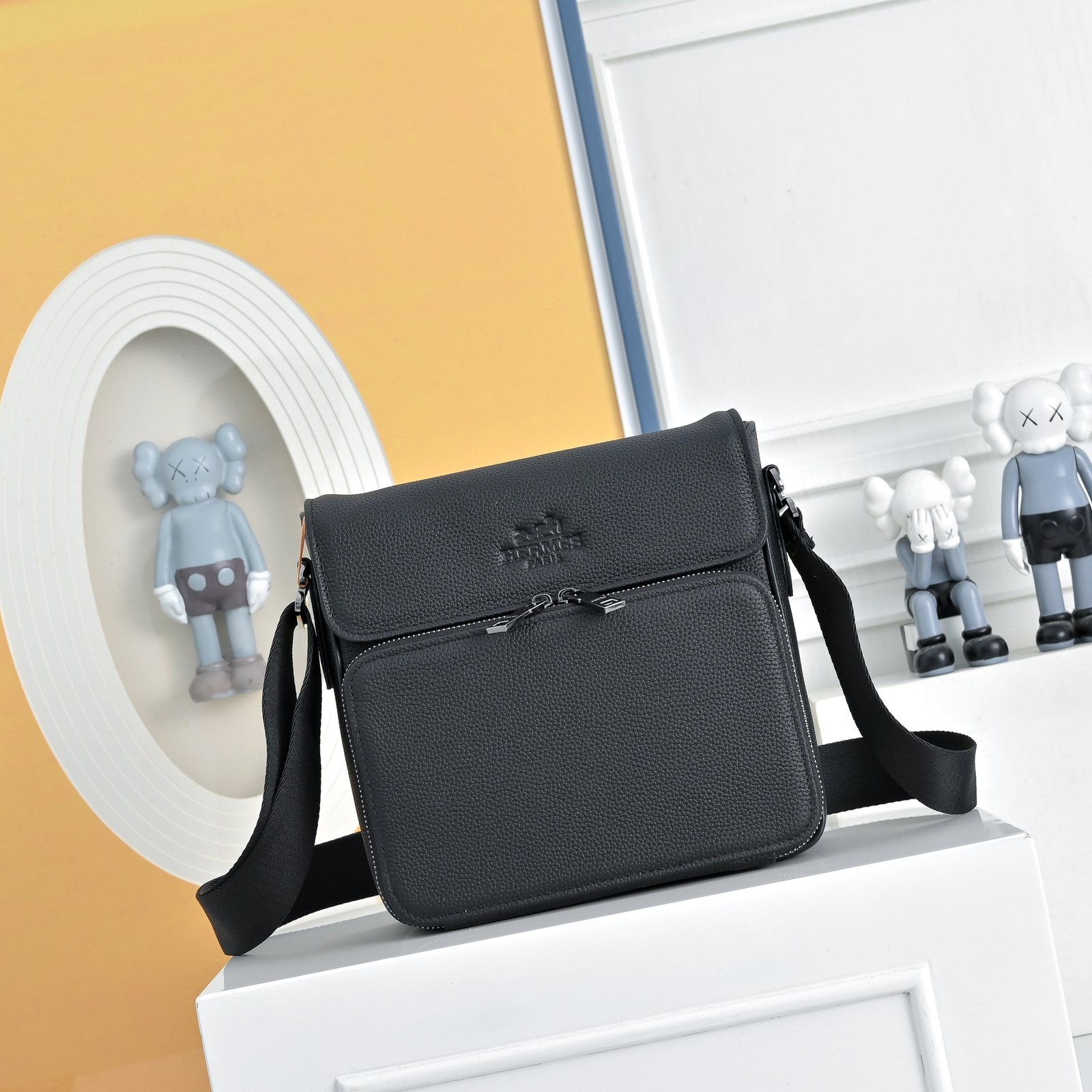 Hermès Messenger H embossé – Noir