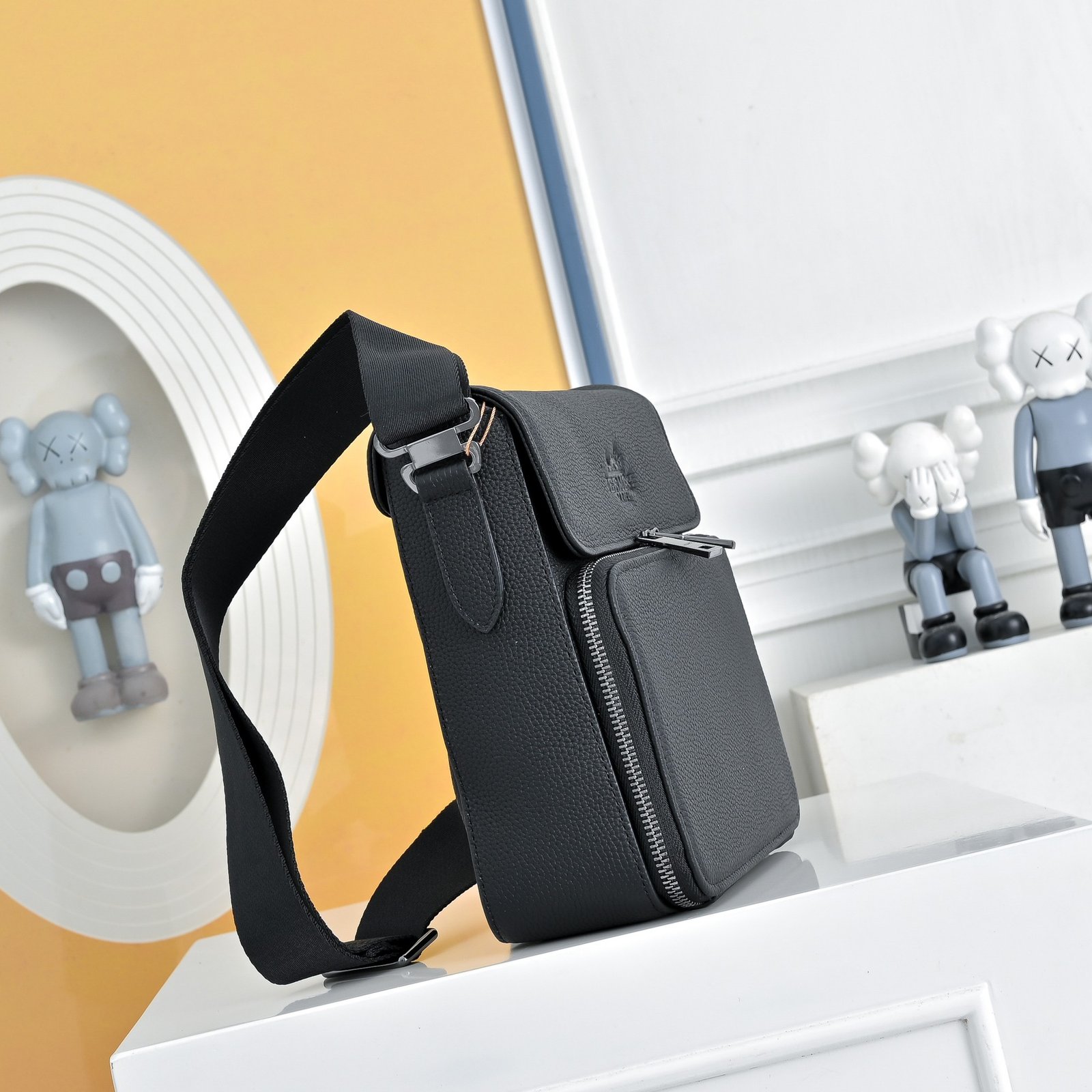 Hermès Messenger H embossé – Noir
