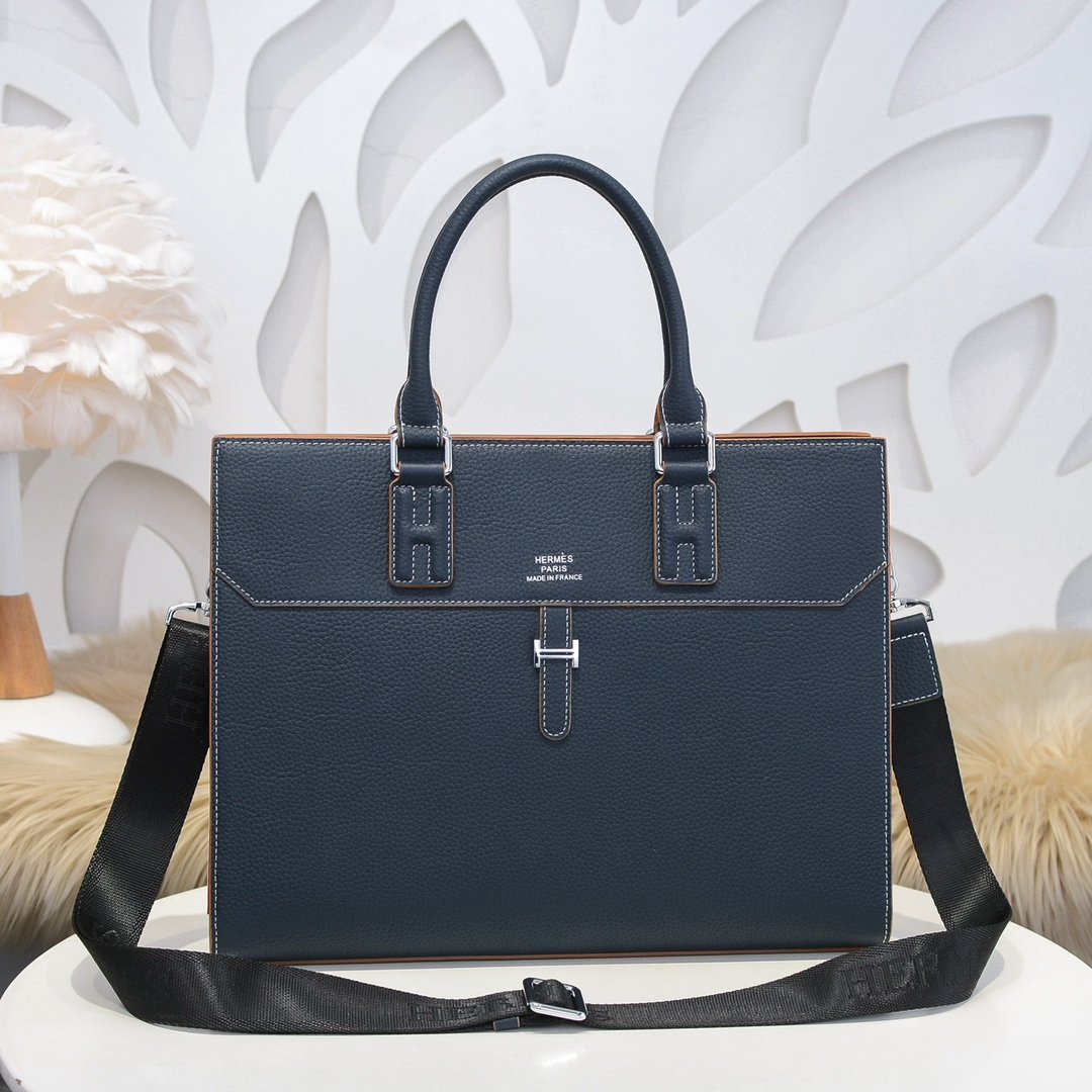 Hermès Porte-documents à fermoir tournant – Bleu marine