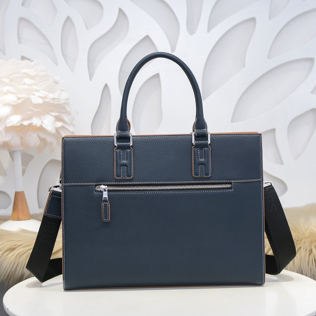Hermès Porte-documents à fermoir tournant – Bleu marine