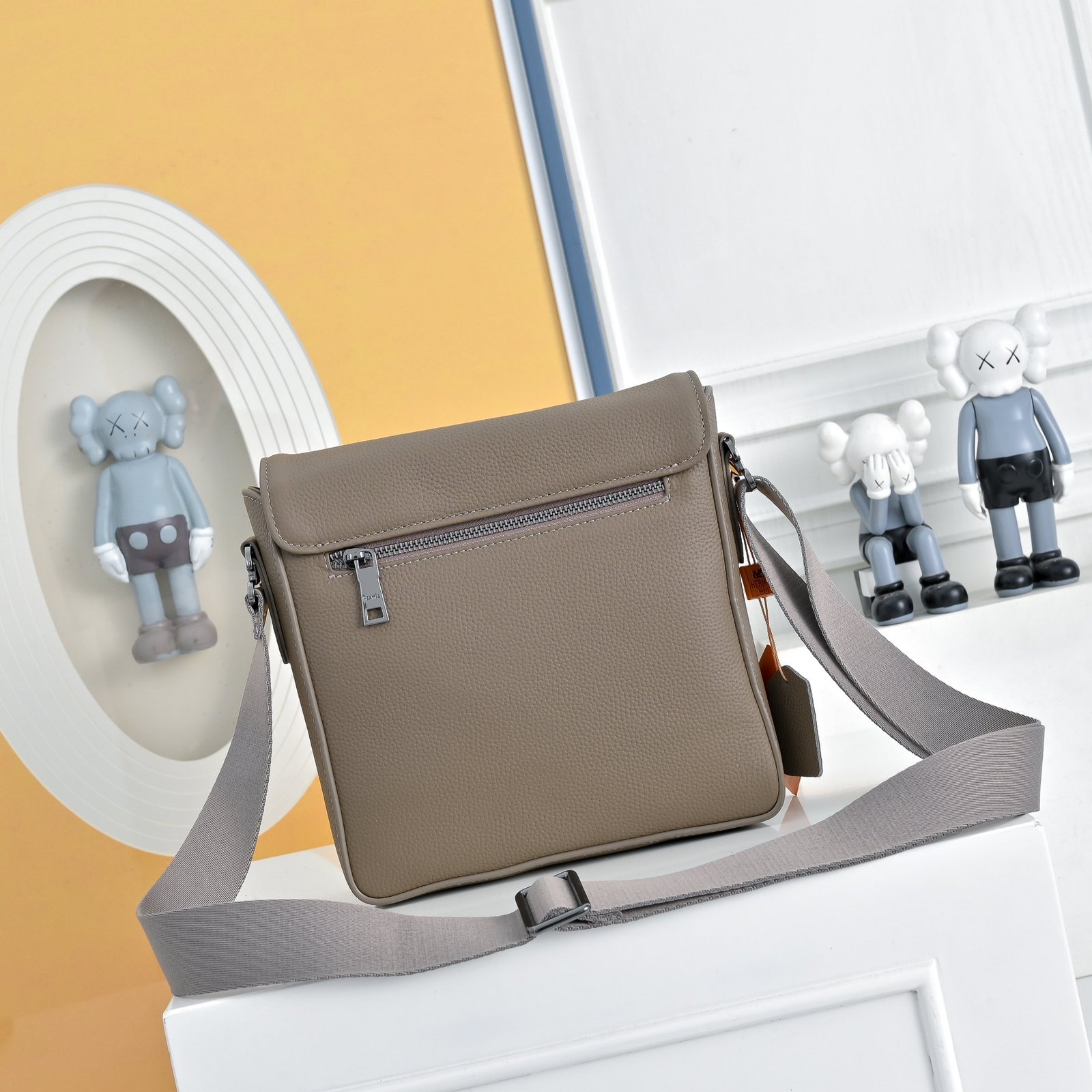 Hermès Sacoche H tressée – Taupe