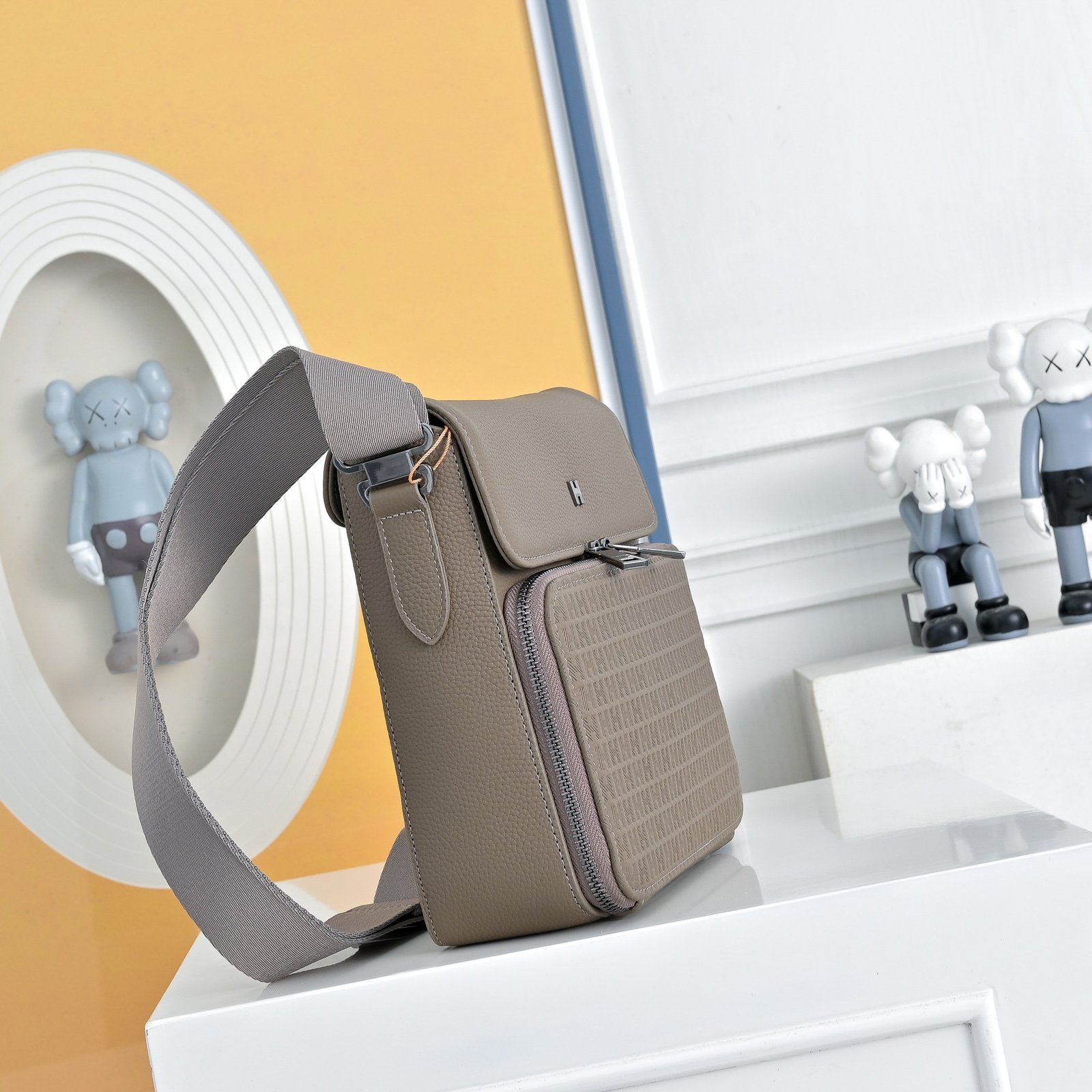 Hermès Sacoche H tressée – Taupe