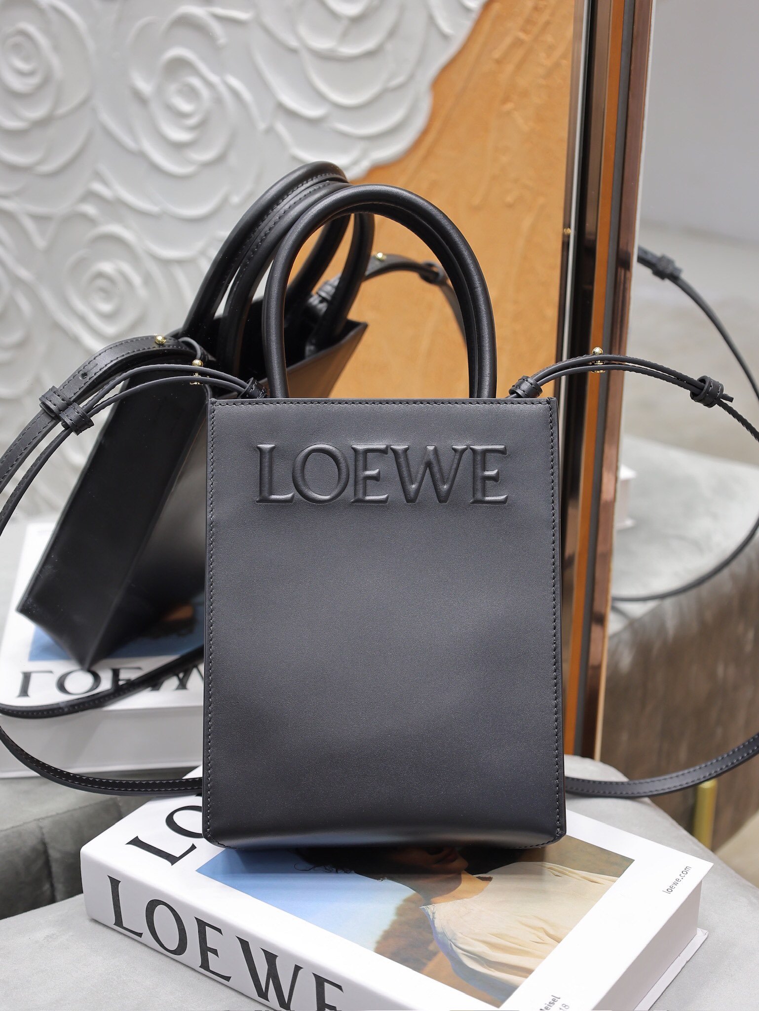 CELINE Cabas 16 Noir
