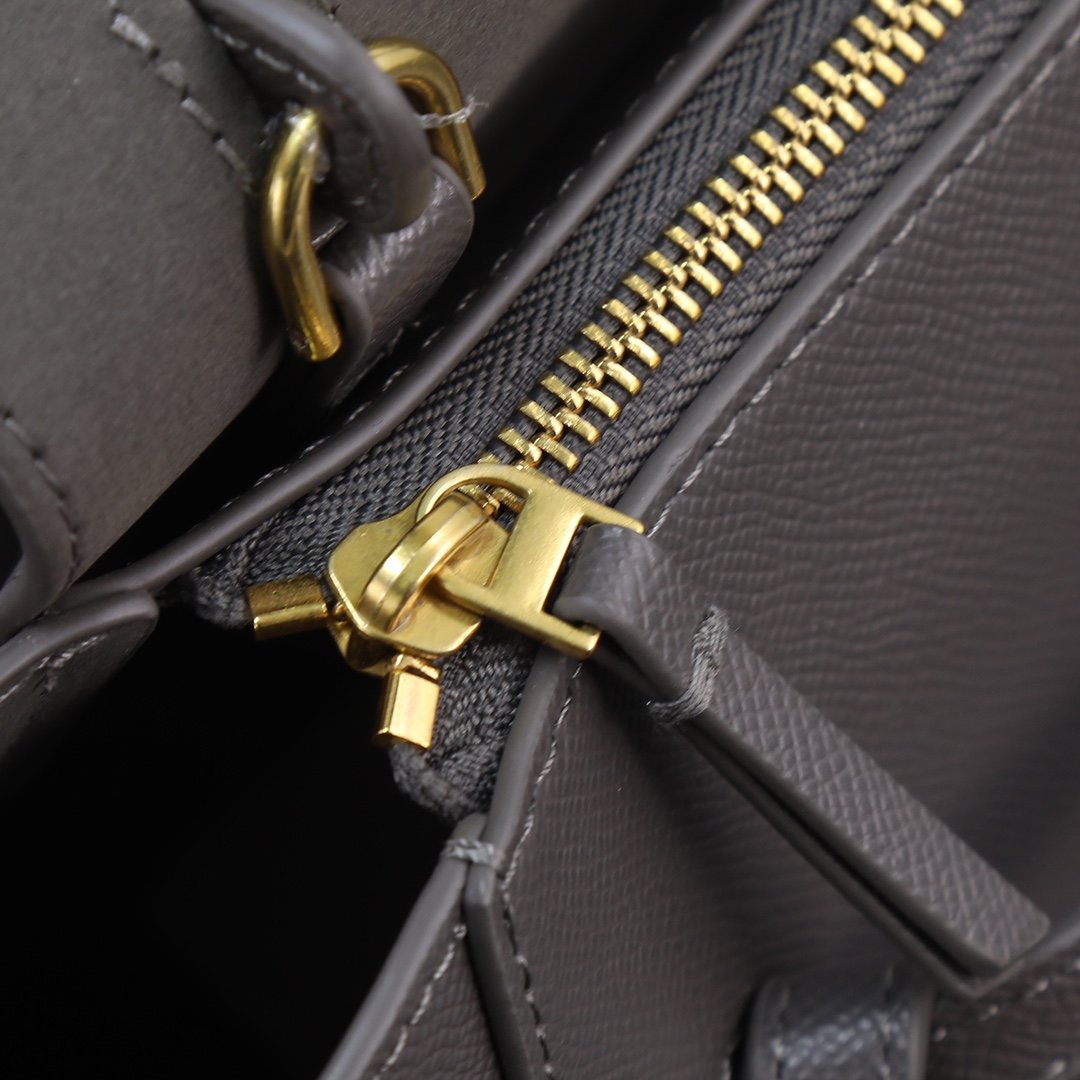 CELINE Luggage Noir