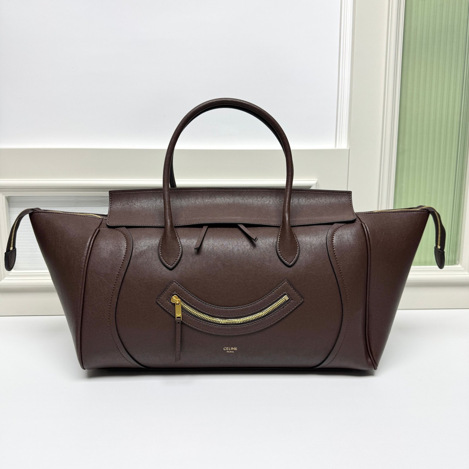 CELINE Seau Cuir Triomphe Bordeaux