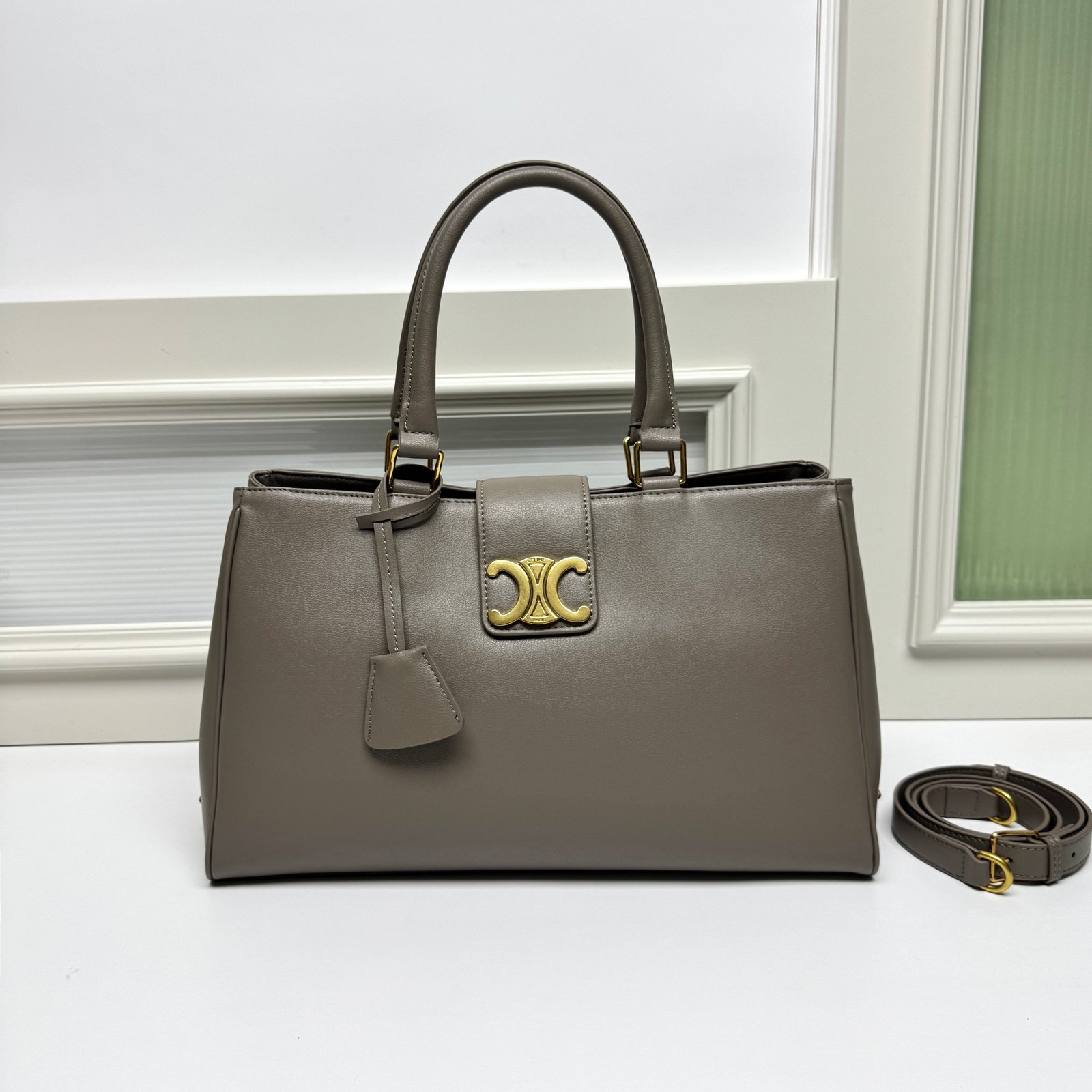 CELINE Triomphe Chaîne Gris