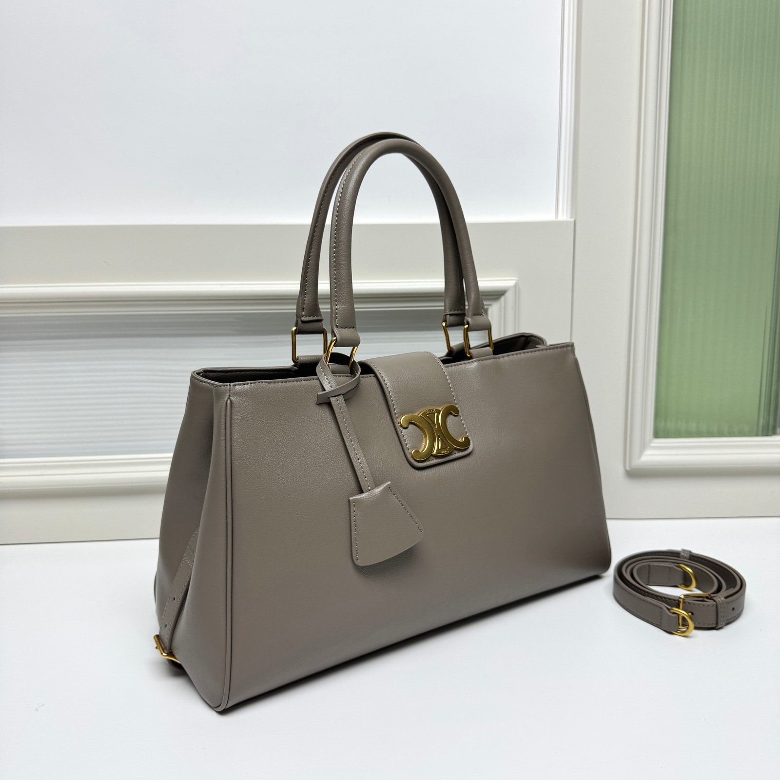 CELINE Triomphe Chaîne Gris