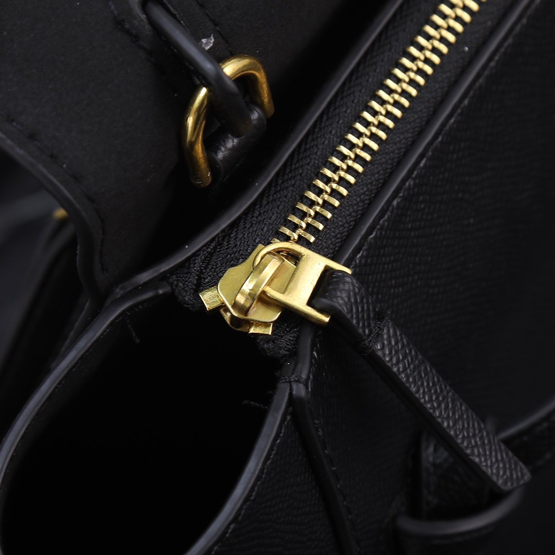 CELINE Triomphe Chaîne Noir